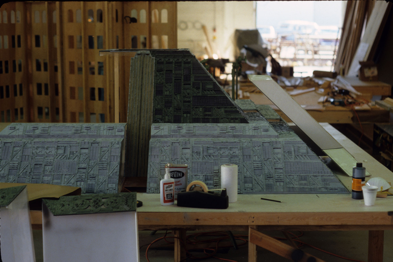 Illustration for article titled 142 Behind-The-Scenes Photos Reveal Blade Runner's Miniature WorldÂ